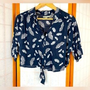 Urban Outfitters Cropped Button-Up Navy/White Shirt with Tie Waist - Size Small